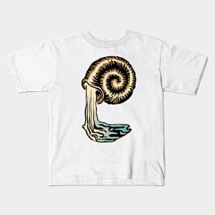 Snail with flowing magic: stream of dreams Kids T-Shirt